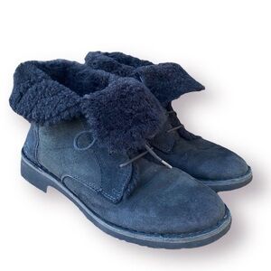 UGG Quincy Boot Size 8